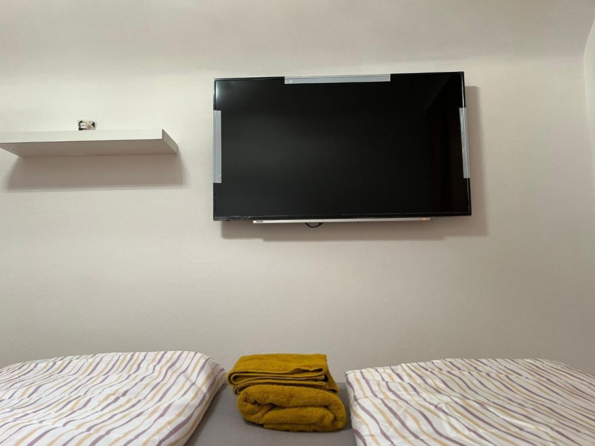 Villa Breathtaking Near Danube River /w Garden And Parking Vienna